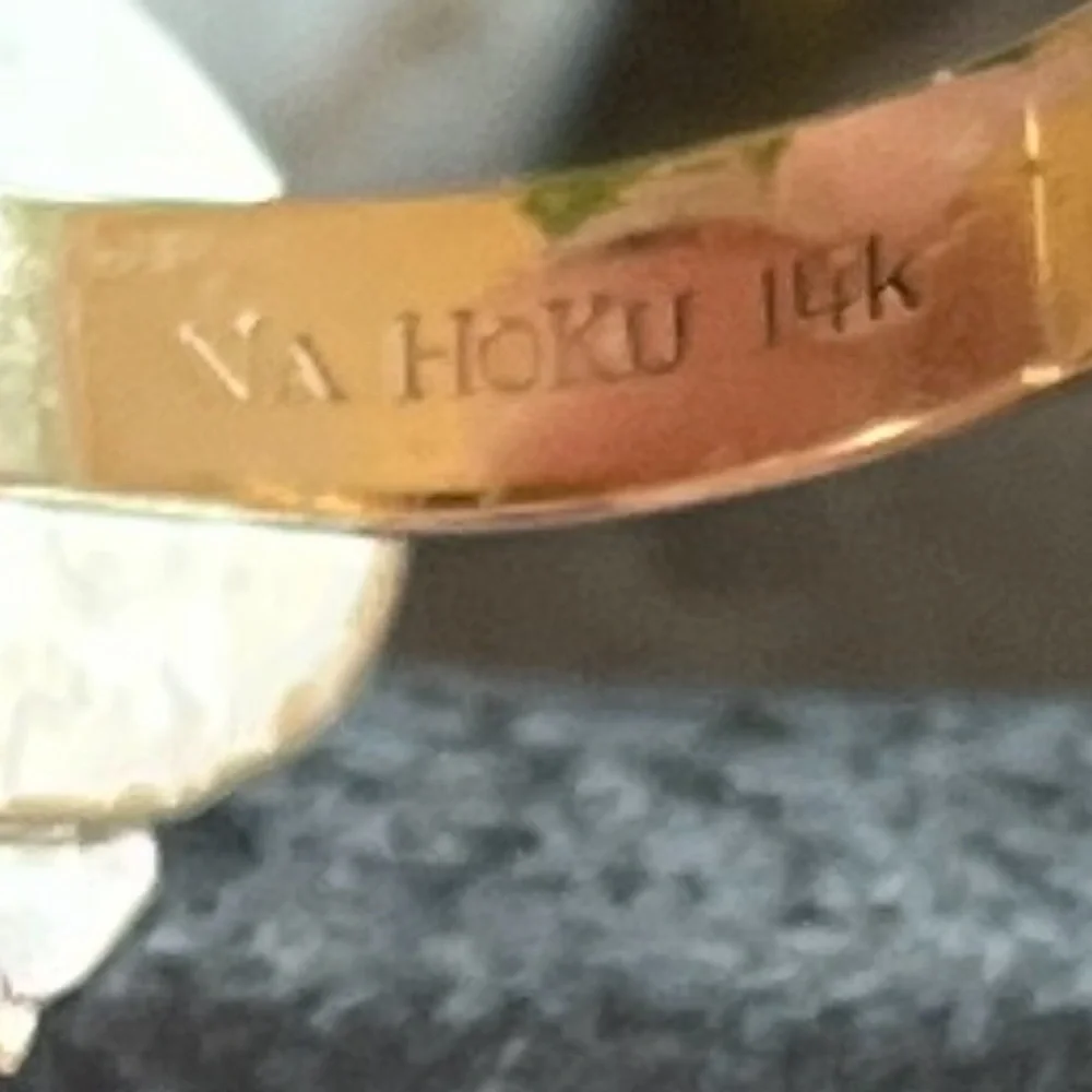 14k gold ring with horse and crosshatch background - Picture 10 of 17